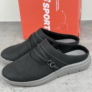 New JSport Slip On Gina Mule Shoes Womens Size 9 M Black Clogs Comfort